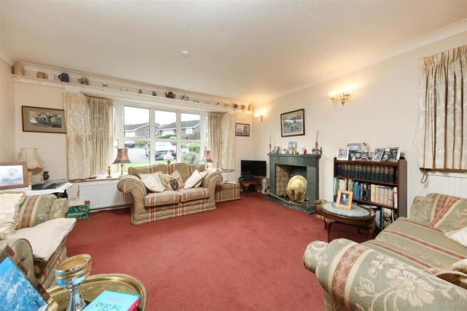 Living Room.jpg