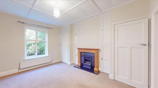 Riverside Close 1 Living Room.jpg