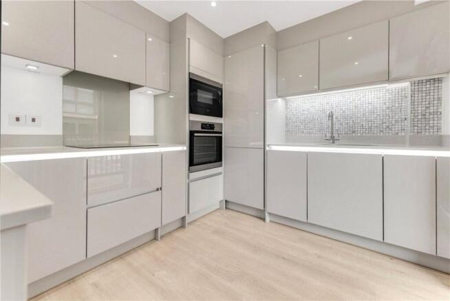 2 bed Apartment for sale Image 7