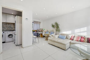 12, Shillibeer Walk, Chigwell IG7 6JA