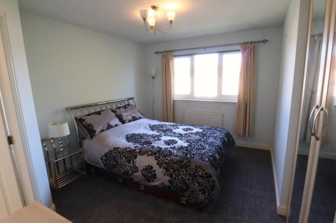 Master bedroom (1)