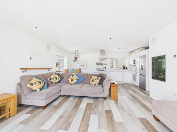 lounge/dining/kitchen space