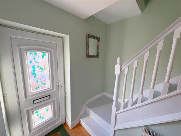 Hallway and stairs (2).jpg