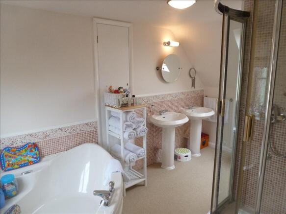 Photo 10