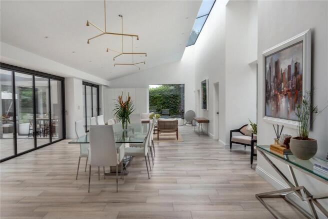 Dining/Lounge