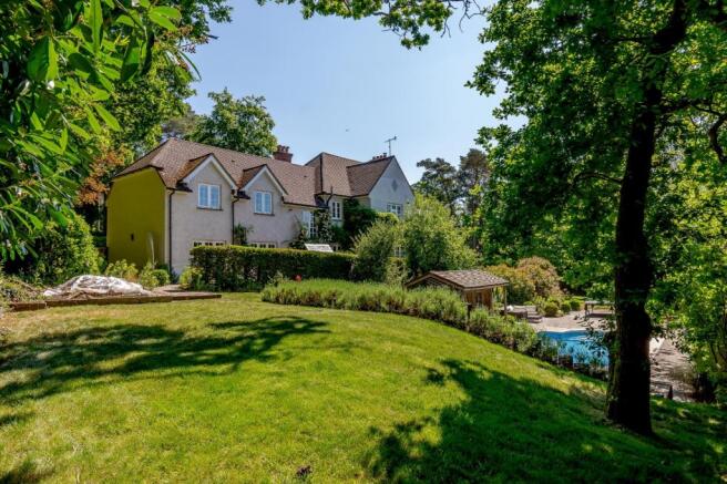 Garden & Pool