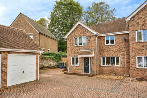 Elmbank Gardens, Sandown, Isle of Wight, PO36