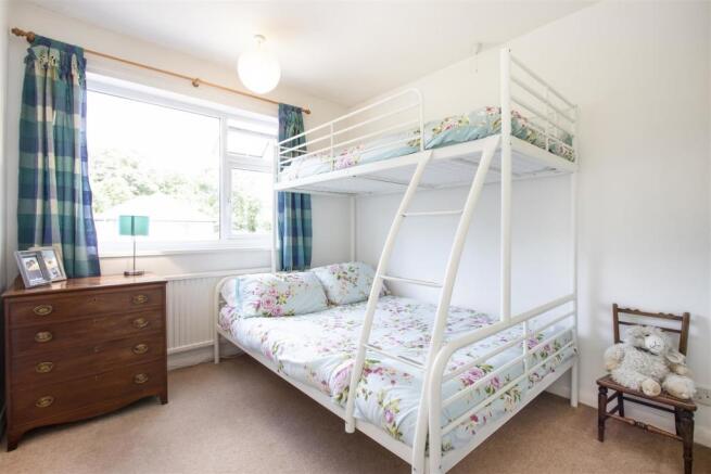 Bed2.jpg
