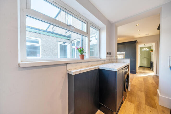 1433035-13-69bc28...