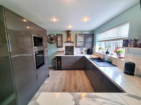 Full Width Kitchen/Diner