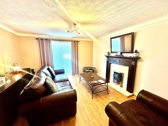 WhatsApp Image 2025-12-11 at 15.21.13 (6).jpeg