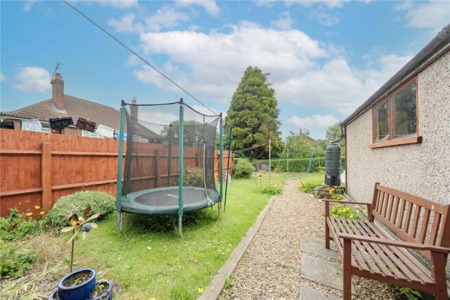 3 bed Semi-Detached for sale Image 8