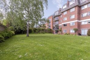 Flat 9, 110 Stretford Court, Worple Road, London SW19 4JB