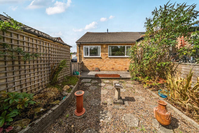2 bed Semi-Detached Bungalow for sale Image 9