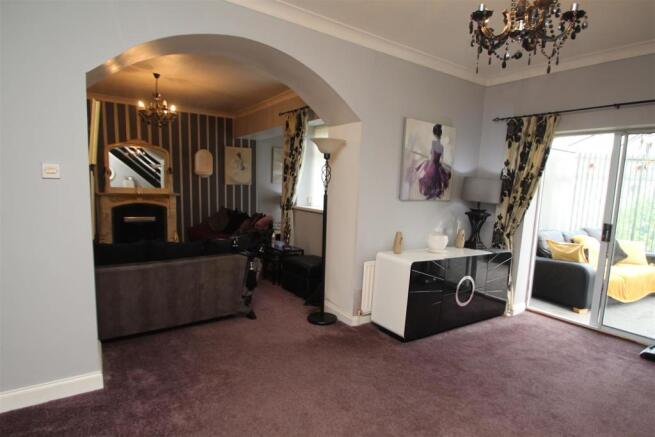 Entrance hall.JPG