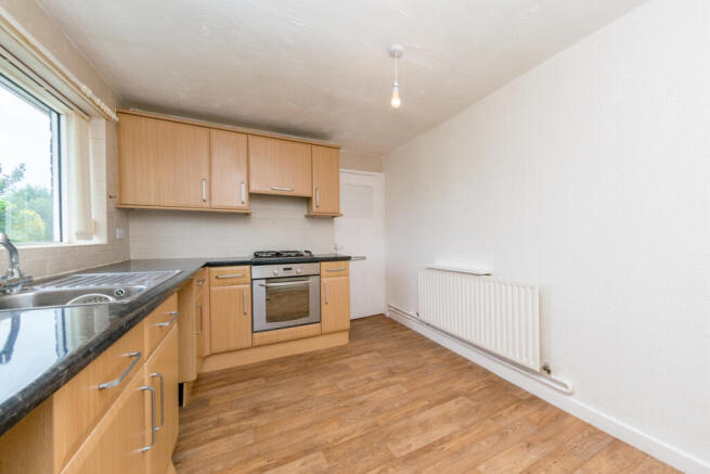 2 bed Flat to rent Image 5