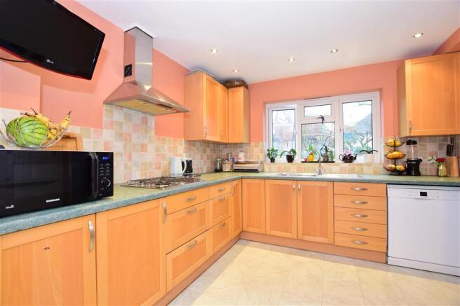 Kitchen / Breakfast Room