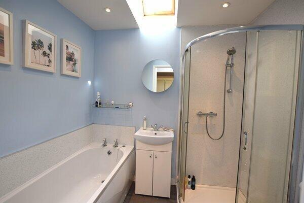 annexe bath & shower room