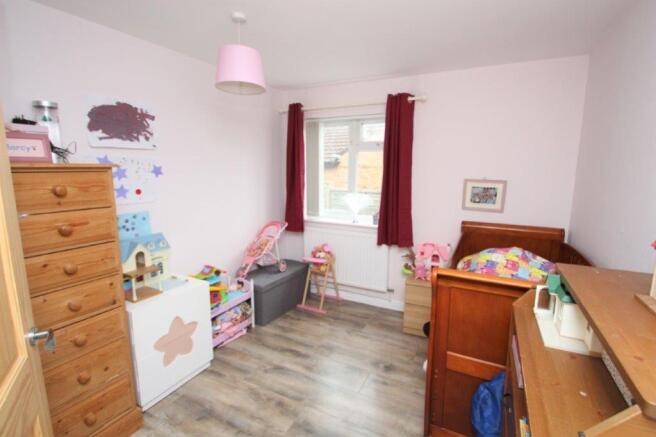43 Pauls Dene bed2