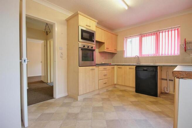 2 bed Detached Bungalow for sale Image 5