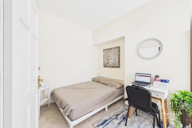 3 bed Terraced for sale Image 8