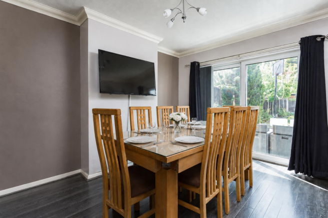 4 bed Semi-Detached for sale Image 6