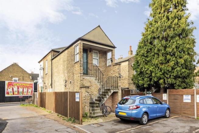 15288_asr_172a_merton_road_2.jpg