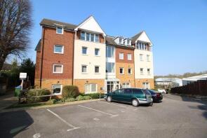 15, Marion House, Bastins Close, Park Gate, Southampton SO31 1DZ