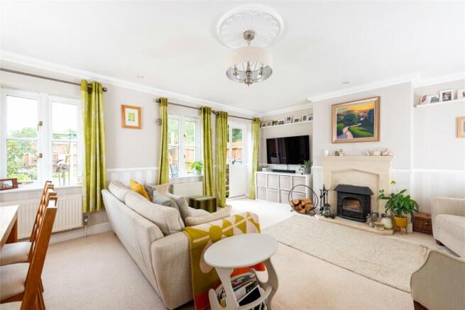 Sitting/Dining Room