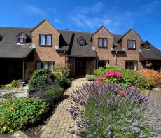 46, Courville Close, Bristol BS35 3RR