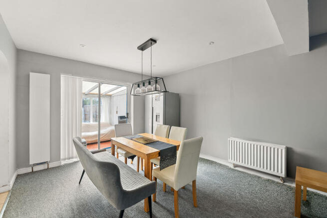 Hawtrey Avenue, Northolt photo 4
