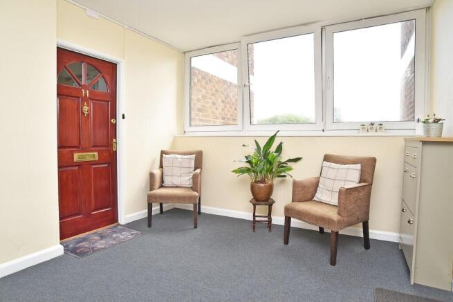 2 bed Flat for sale Image 10
