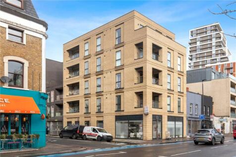 Chatfield Road, London, UK, SW11