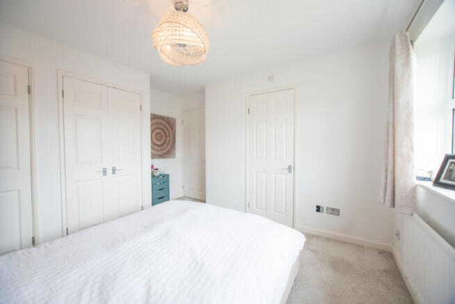 4 bed Detached to rent Image 12
