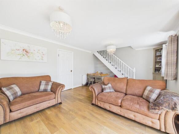 Nevalan Drive, St George, Bristol photo 4