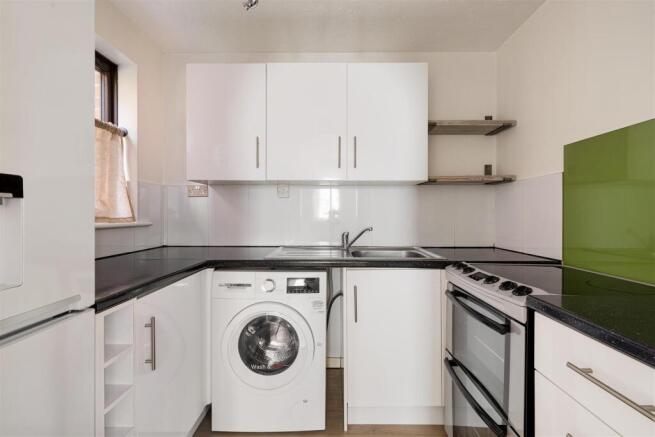 Chamberlain Place, E17