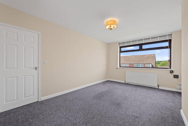 3 bed Semi-Detached for sale Image 8