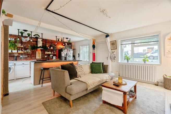 3 bed Terraced for sale Image 5