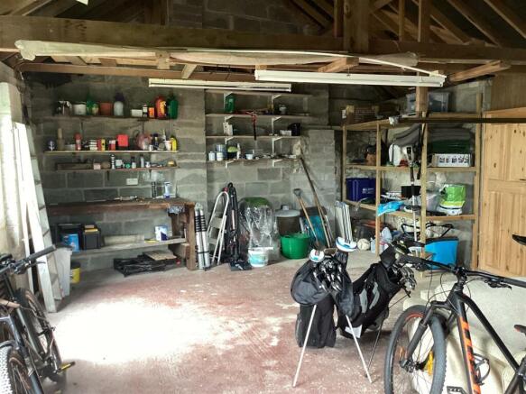 garage.jpg