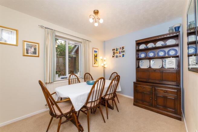 15 Bell Acre Gdns (6 of 26).jpg