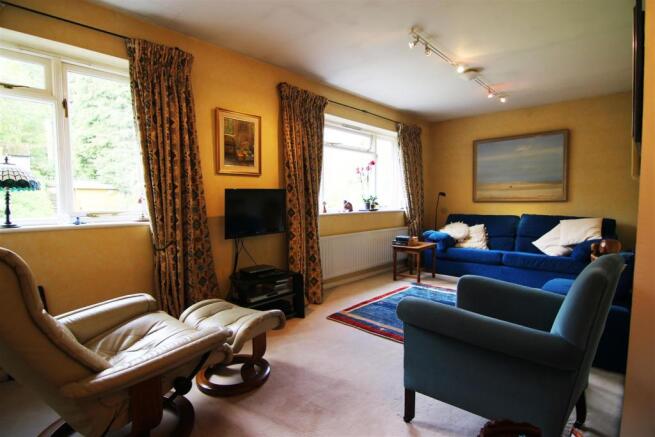 Sitting Room.JPG