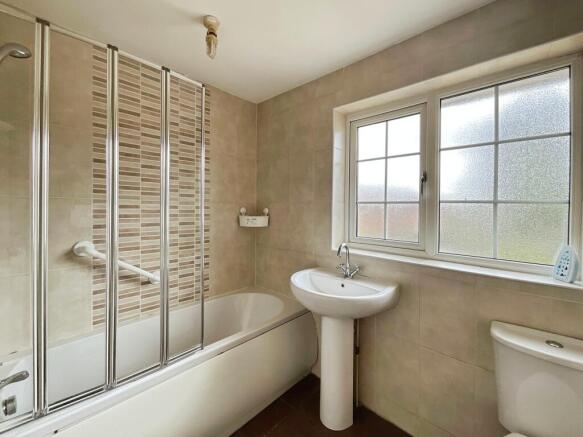 3 bed Semi-Detached for sale Image 8