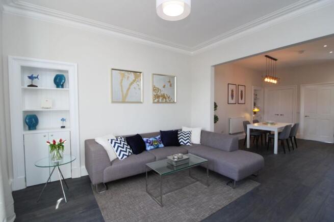 Lounge/Dining Room