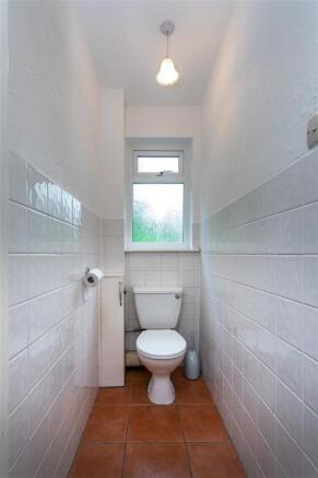 Toilet.jpg