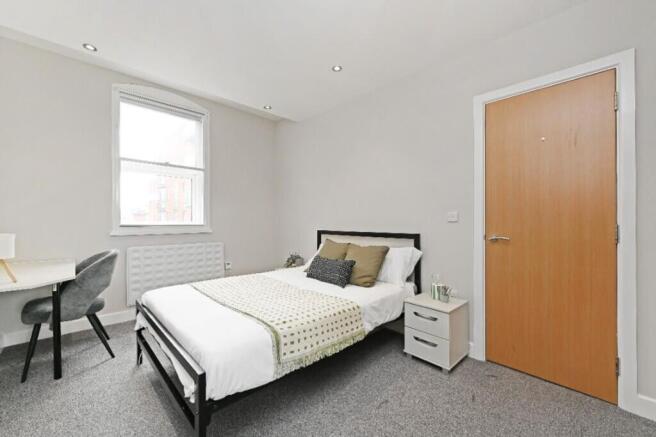 2 bed Flat to rent Image 10