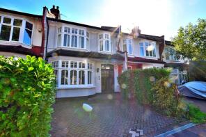 110, Caversham Avenue, London N13 4LN