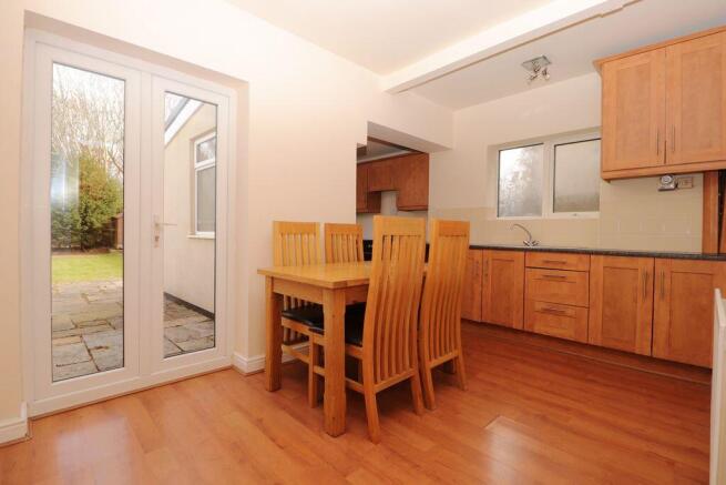 L Shaped Dining Kitchen