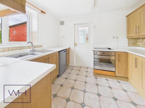 3 bed Semi-Detached for sale Image 10