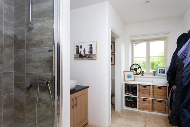 4 bed Detached for sale Image 12