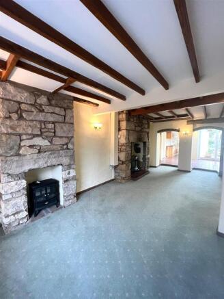 WhatsApp Image 2024-03-19 at 15.42.30 (1).jpeg